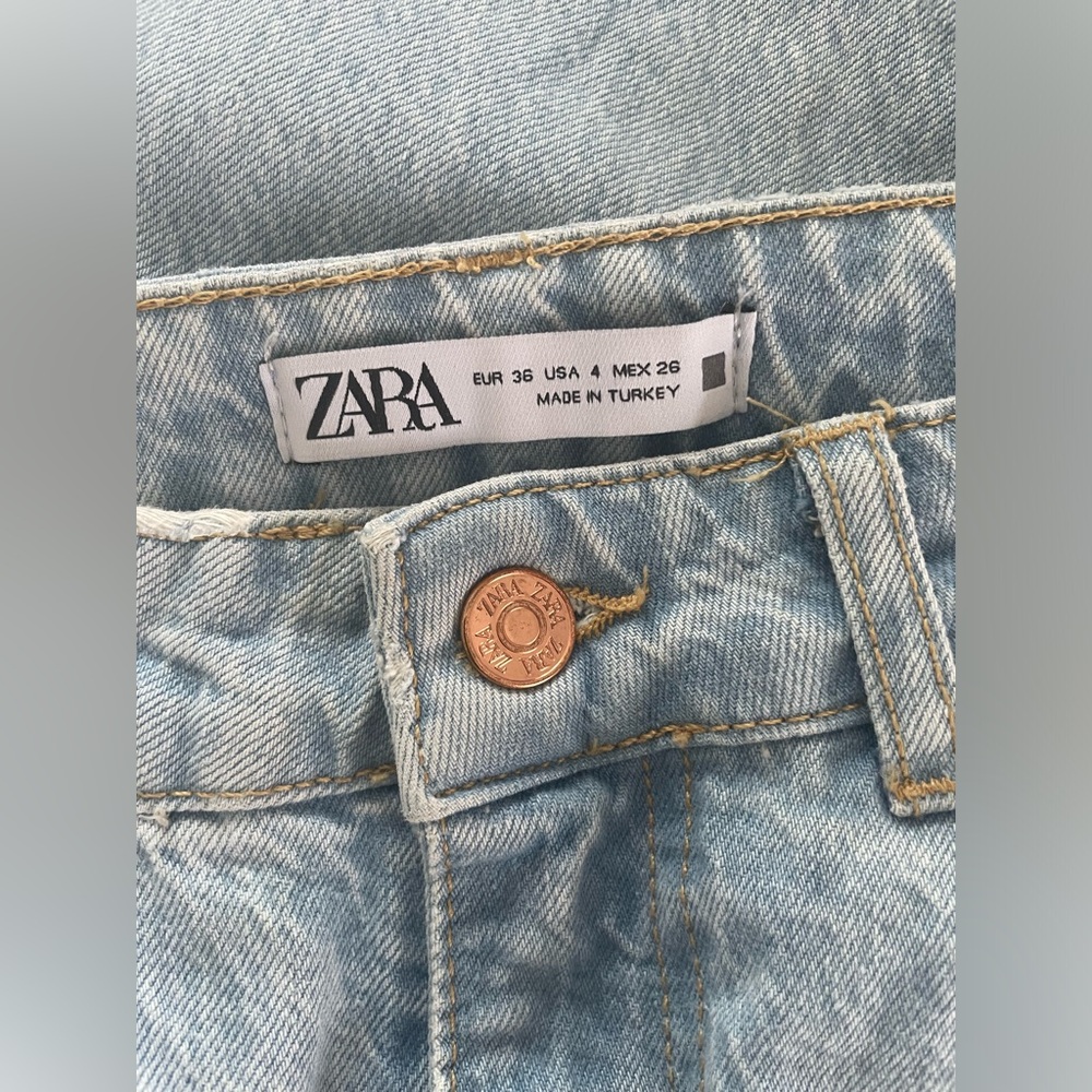 Zara High Rise Straight Leg Light Blue Jeans